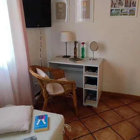 Apartment In Mit Moeblierter Terrasse Palermo