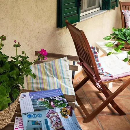 Apartment In Mit Moeblierter Terrasse *