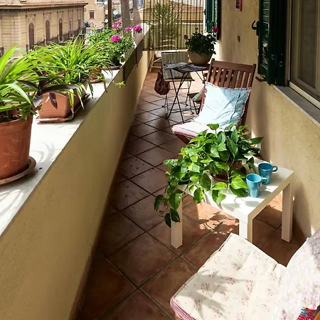 In Mit Moeblierter Terrasse Apartment *