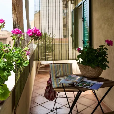 In Mit Moeblierter Terrasse Apartment Palermo